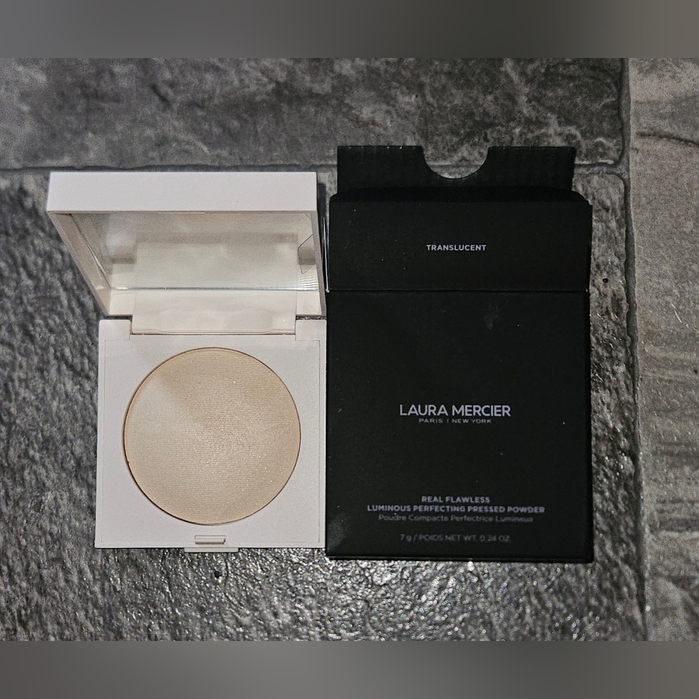 Laura Mercier Real Flawless Luminous Pressed Powder In Translucent 0.24oz BNIB - Picture 3 of 8